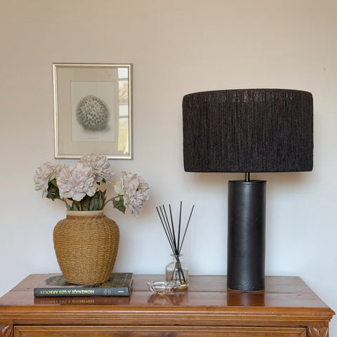 Lámpara Puelche Negra & Rafia