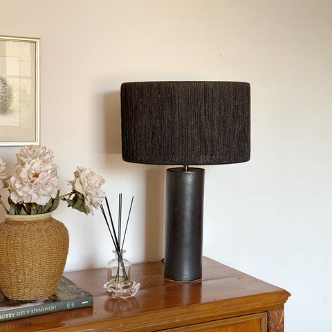 Lámpara Puelche Negra & Rafia