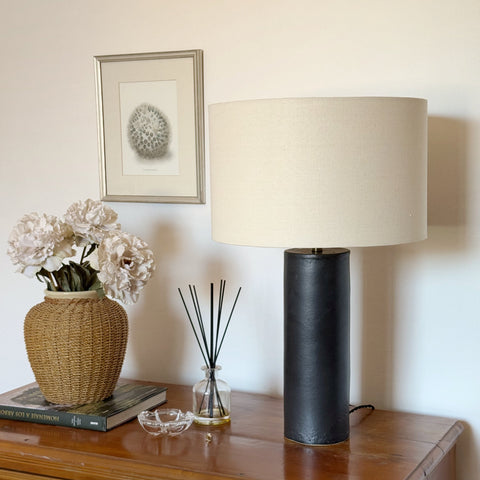 Lámpara Puelche Negra & Tela