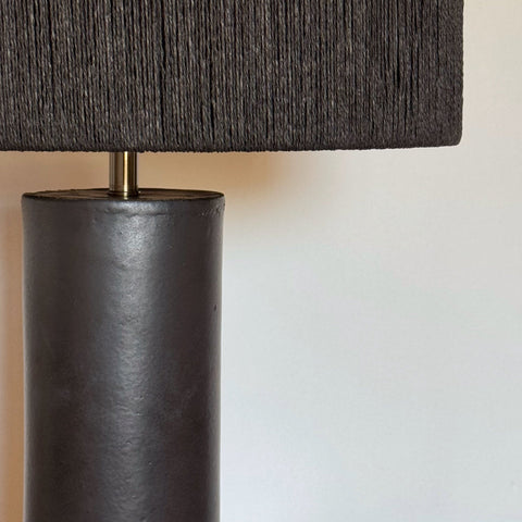 Lámpara Puelche Negra & Rafia