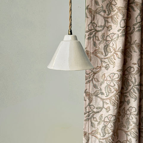 Lámpara Levante Blanca